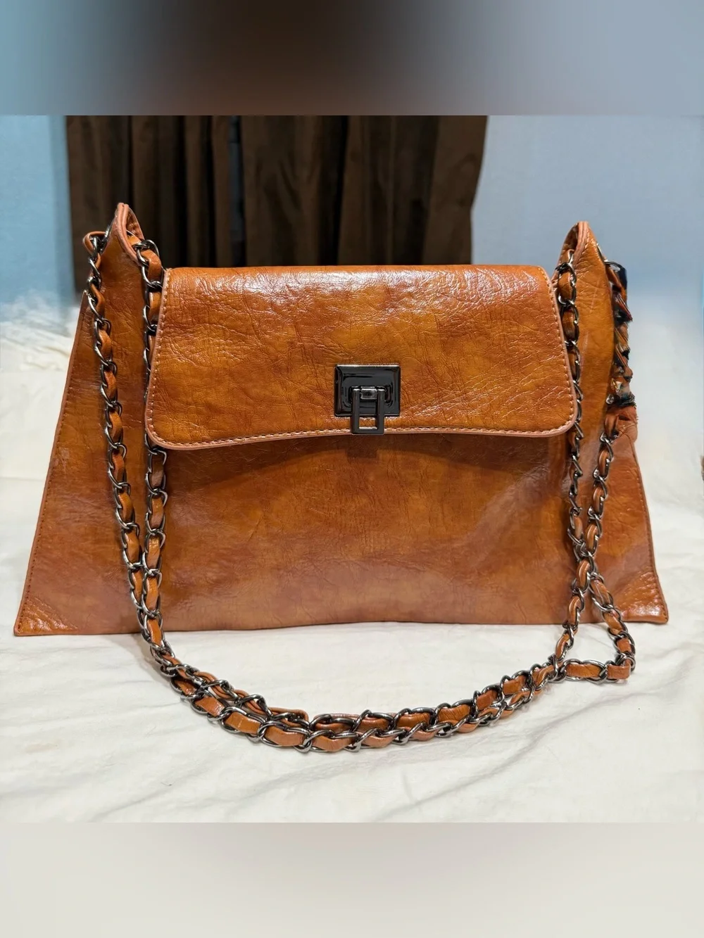 Vintage Style Brown Textured Trapezoid Chain Shoulder Bag